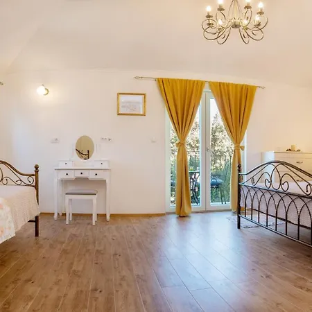 Villa Beautiful Libero With A Pool Jacuzzi Sauna *