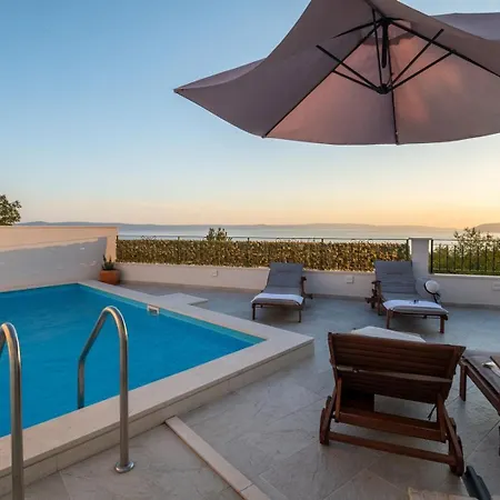 Villa Beautiful Libero With A Pool Jacuzzi Sauna *