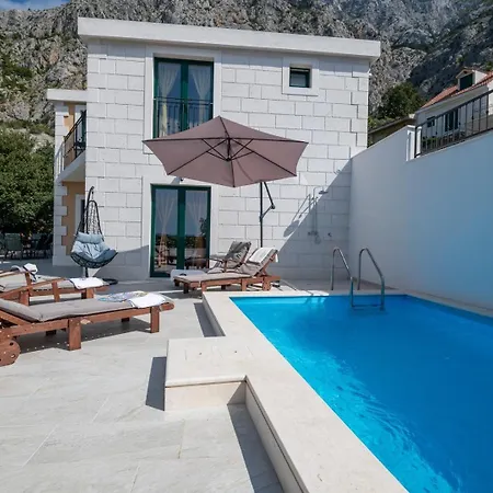 Beautiful Libero With A Pool Jacuzzi Sauna *