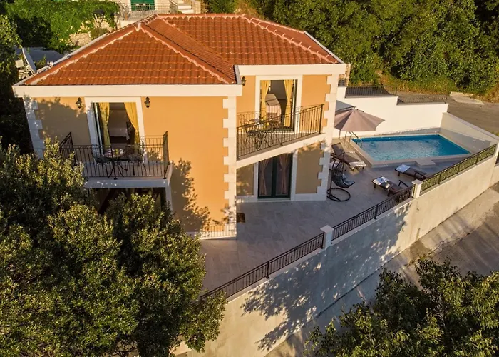 Villa Beautiful Libero With A Pool Jacuzzi Sauna *